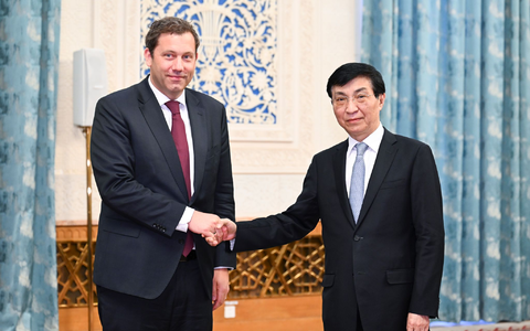 2023 war Klingbeil als SPD-Chef schon einmal für einen Parteiendialog in China. (Archivbild) - Foto: Zhang Ling/XinHua/dpa