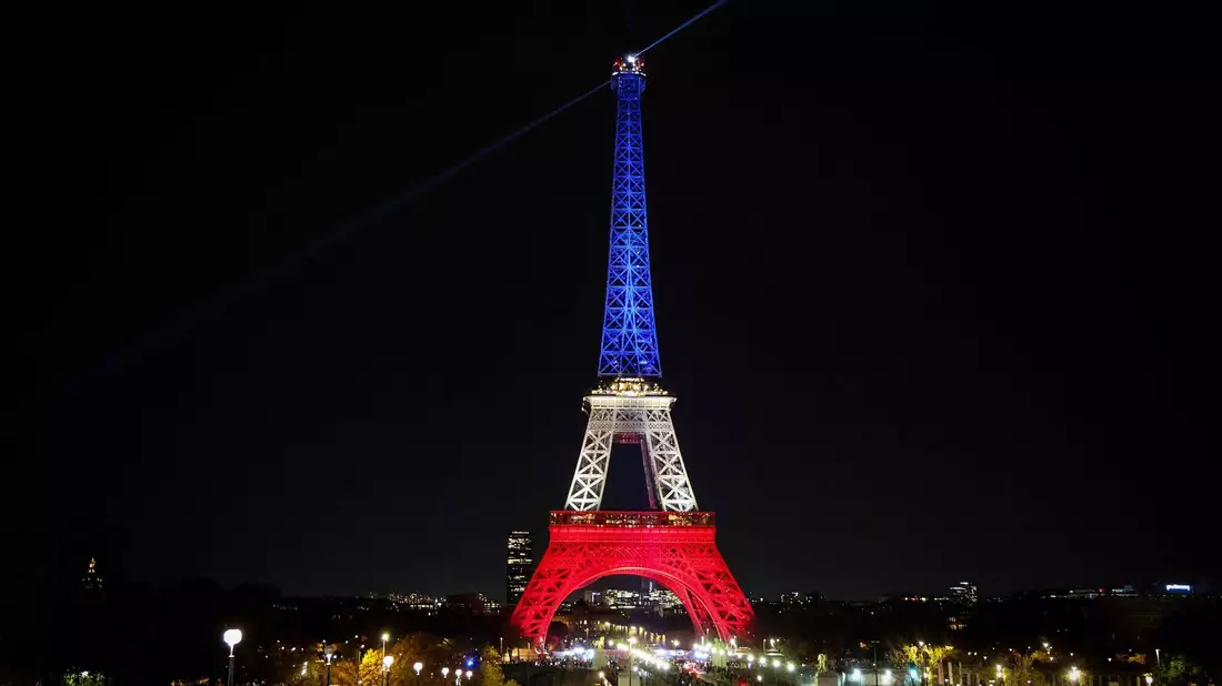 Die Anschläge haben bis heute Spuren in Frankreich hinterlassen. - Bild: Ludovic Marin/AFP/dpa