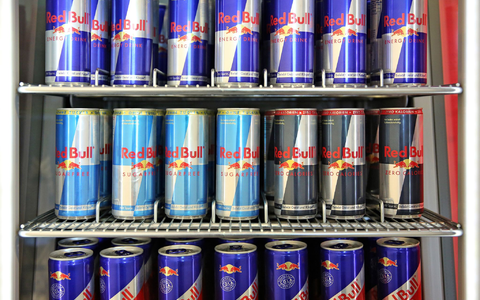 Hat Red Bull gegen EU-Kartellrecht verstoßen? Die Europäische Kommission leitet eine Untersuchung ein. (Archivbild) - Foto: Jan Woitas/dpa-Zentralbild/dpa