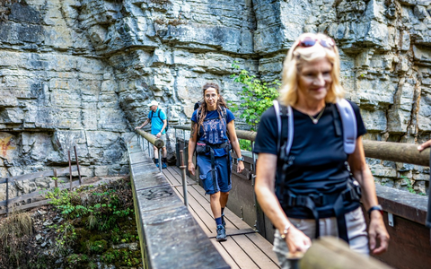 Wandern ohne Gepäck auf dem Schluchtensteig - entspannt durch eine der wildesten Landschaften Deutschlands - Foto: presseportal.de