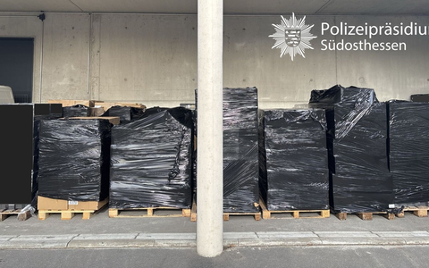 POL-OF: Über 30 Paletten von verbotenem Snus-Tabak sichergestellt: Ermittlungen gegen 22-Jährigen - Foto: presseportal.de