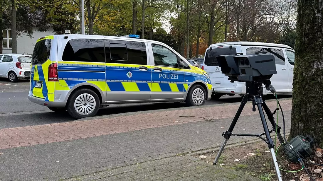 POL-KLE: Kreis Kleve - Schwerpunkteinsatz von Kreispolizeibehörde und dem Kreis Kleve zur Bekämpfung schwerer und schwerster Verkehrsunfälle / 263 Verkehrsverstöße festgestellt! - Bild: presseportal.de