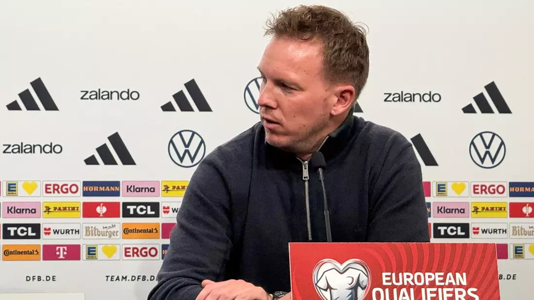 Julian Nagelsmann spricht bei der Pressekonferenz in Luxemburg. - Bild: Arne Richter/dpa