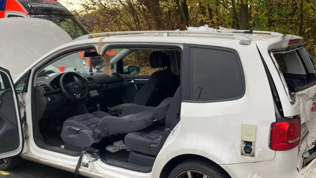 FW Datteln: Verkehrsunfall mit technischer Rettung - Bild: presseportal.de