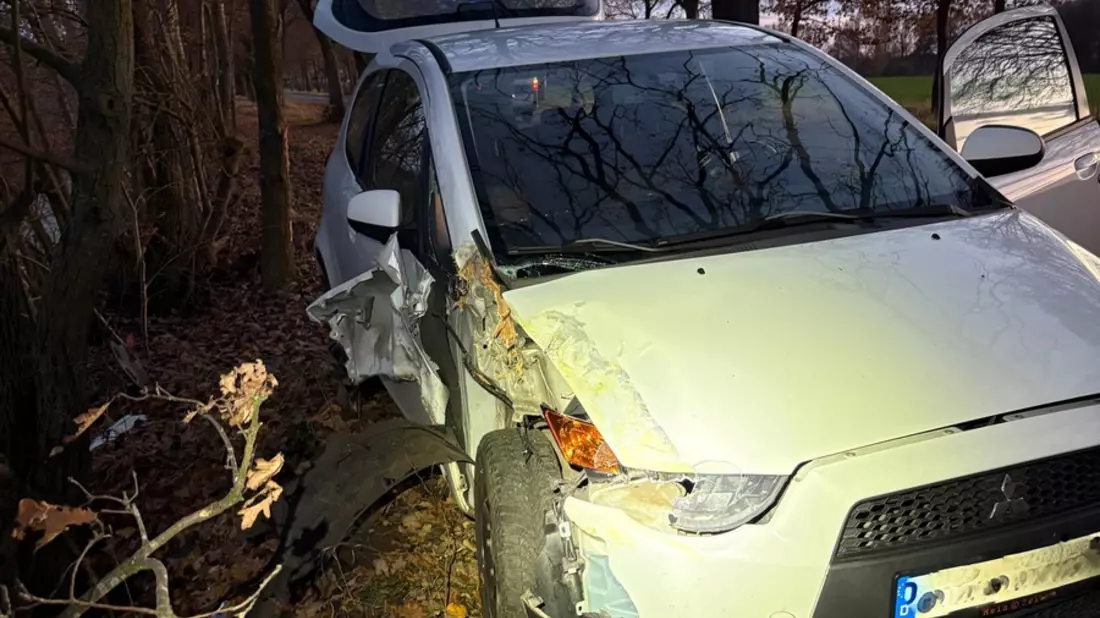 POL-HRO: Unfall bei Banzkow: Kleinkind bleibt unverletzt, Fahrer leicht verletzt - Bild: presseportal.de