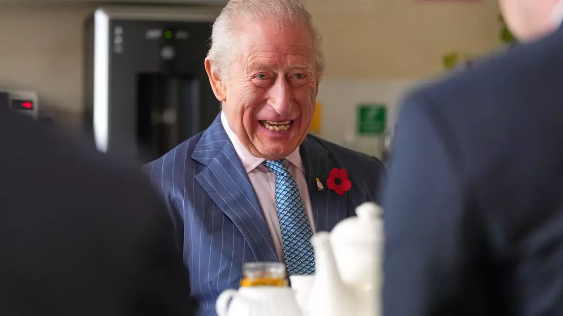 Seinen 77. Geburtstag feiert König Charles mit einer Reise nach Wales. (Archivbild) - Bild: Kirsty Wigglesworth/AP POOL/AP/dpa