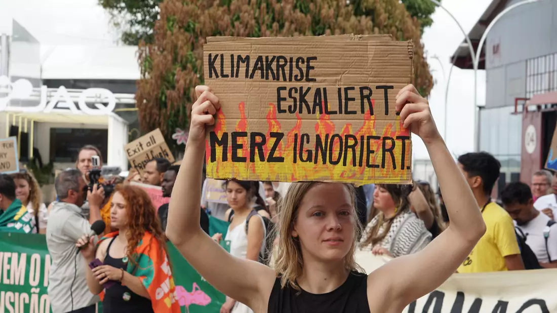 Die deutsche Klimaaktivistin Carla Reemtsma hält den Einfluss fossiler Lobbyisten auf der Konferenz für ein ernsthaftes Problem. - Bild: Larissa Schwedes/dpa