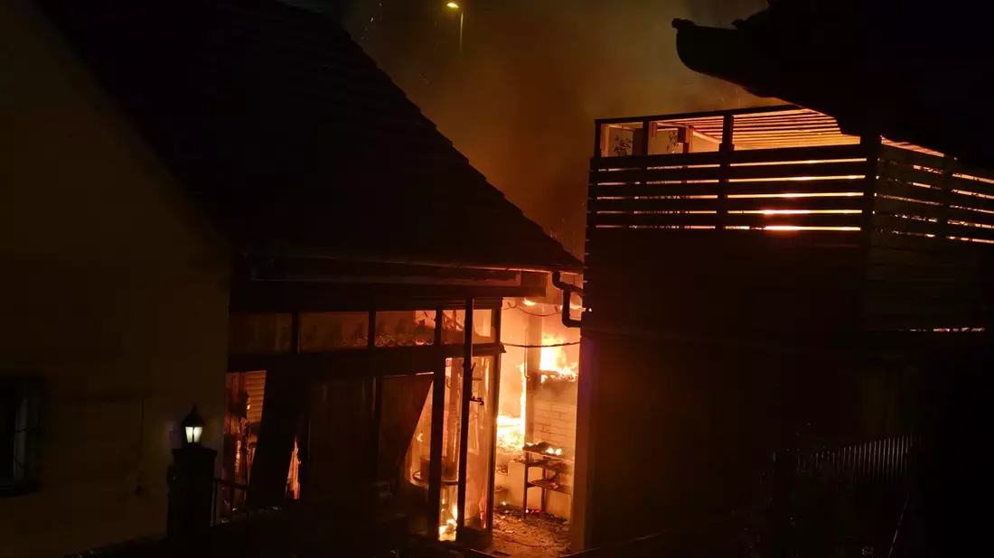 POL-PPWP: Person bei Gartenhausbrand schwer verletzt - Bild: presseportal.de
