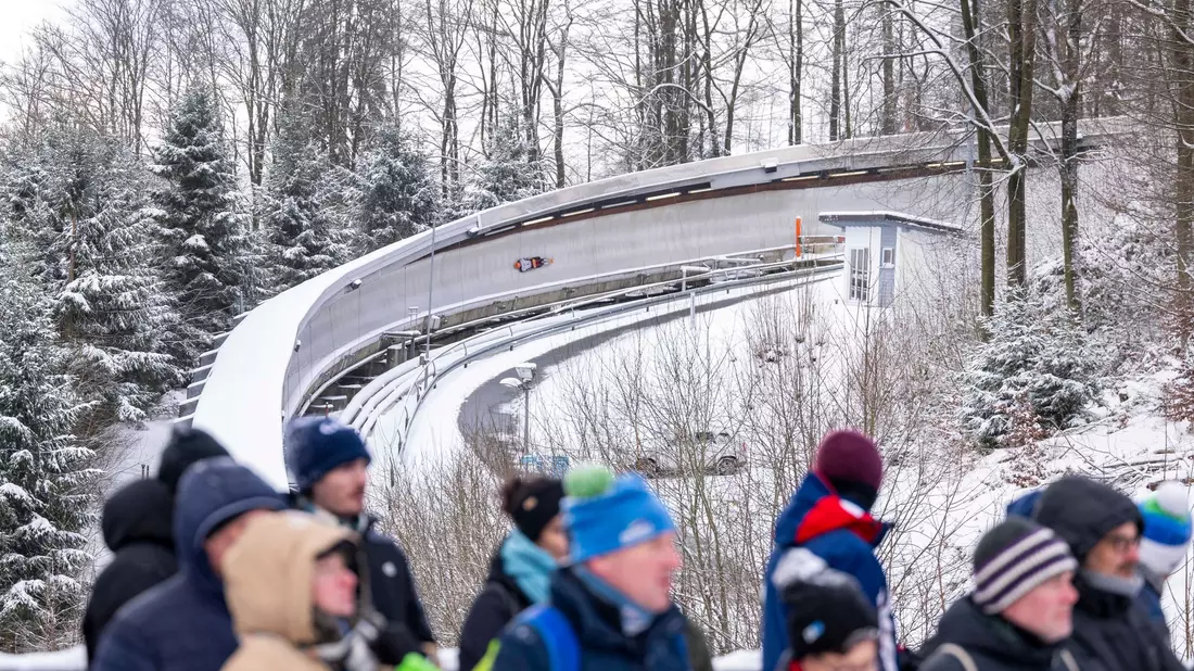 In Winterberg findet nun der Saisonauftakt statt. (Archivbild) - Bild: David Inderlied/dpa
