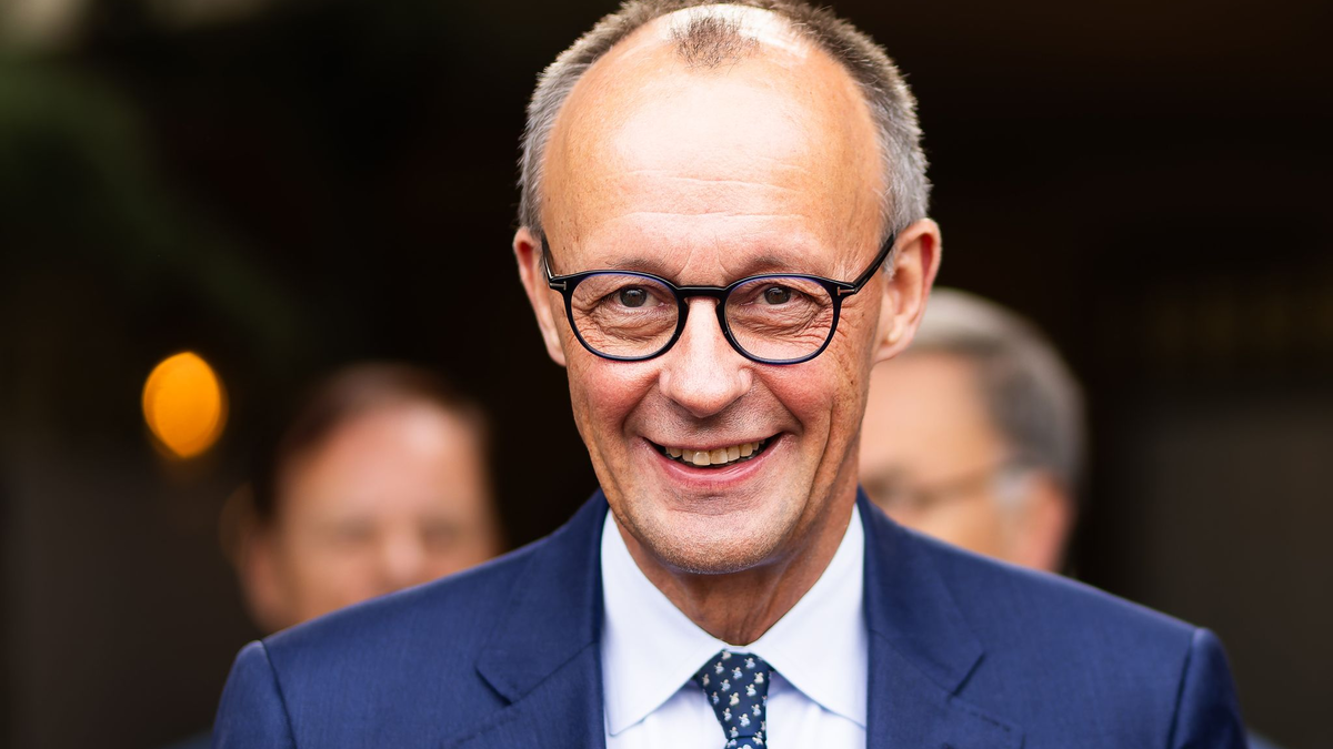 Bundeskanzler und CDU-Chef Merz erklärt seine Position im Rentenstreit - Foto: Philipp von Ditfurth/dpa