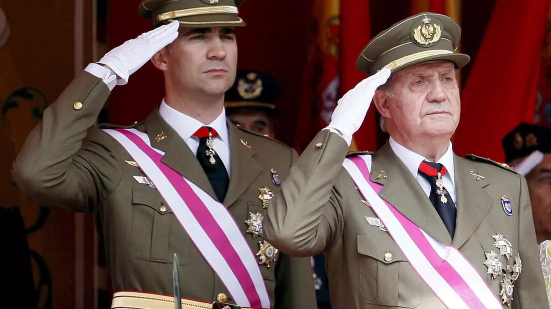 Anders als der Papa gilt Felipe in Spanien als nicht charismatisch, aber als korrekt und vertrauenswürdig. (Archivfoto) - Bild: Javier Cebollada/epa/EFE/dpa