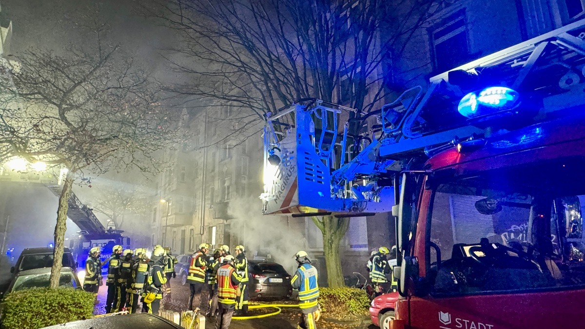 FW-BO: Kellerbrand in Bochum: Feuerwehr rettet fünf Personen - alle unverletzt - Foto: presseportal.de