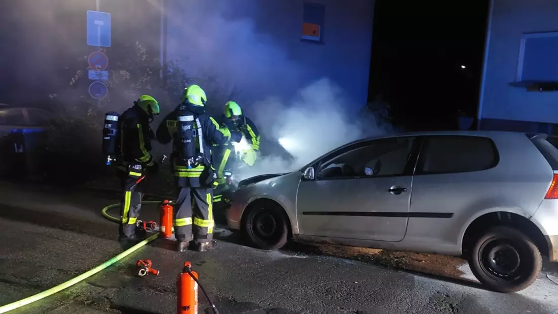 FW-EN: Brennen 2 PKW am Martfelder Weg - Bild: presseportal.de