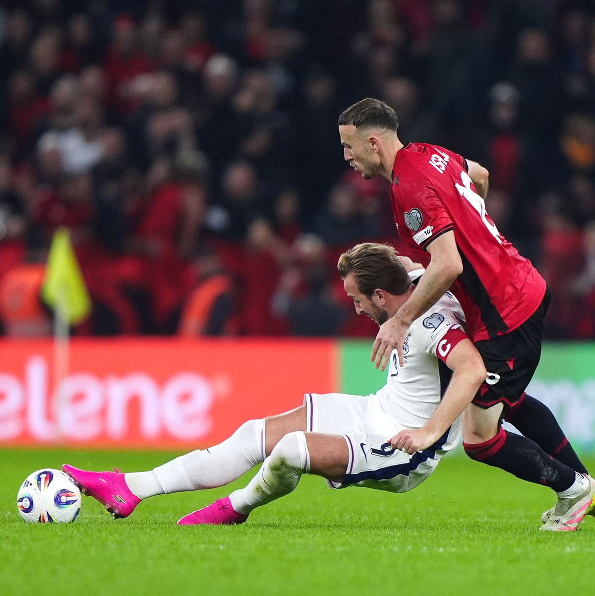 Englands Kapitän Harry Kane trifft zum Qualifikations-Abschluss doppelt. - Foto: Bradley Collyer/PA Wire/dpa