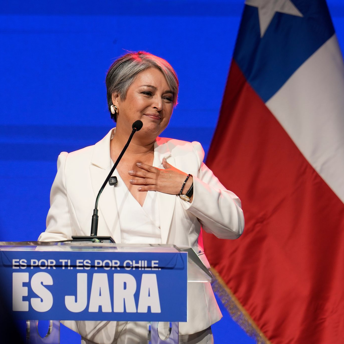 Die Kommunistin Jara hat die erste Wahlrunde knapp gewonnen.  - Foto: Natacha Pisarenko/AP/dpa