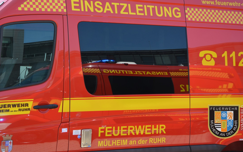 FW-MH: Glätte durch Kraftstoffspur in Mülheim-Heißen - Foto: presseportal.de