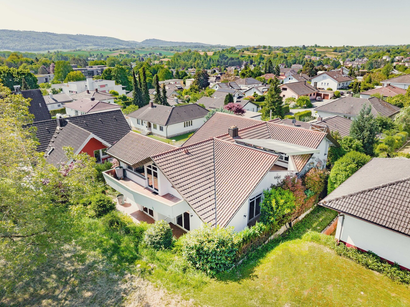Haus kaufen mit Perspektive: Die Villa in Ettenheim als vielseitiges Familienparadies - Foto: über ad-hoc-news.de