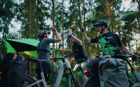 Grenzerfahrung Akku-Management: Kalkhoff zeigt, was 370 km mit dem E-Trekking-Bike bedeuten - Foto: presseportal.de