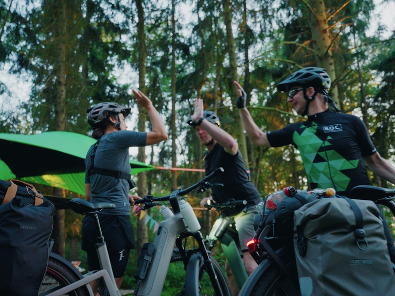 Grenzerfahrung Akku-Management: Kalkhoff zeigt, was 370 km mit dem E-Trekking-Bike bedeuten - Foto: presseportal.de