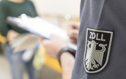 HZA-SB: Zoll beendet illegalen Aufenthalt und illegale Beschäftigung/ Finanzkontrolle Schwarzarbeit deckt mehrere Fälle in Pirmasens und im Landkreis Südwestpfalz auf - Foto: presseportal.de