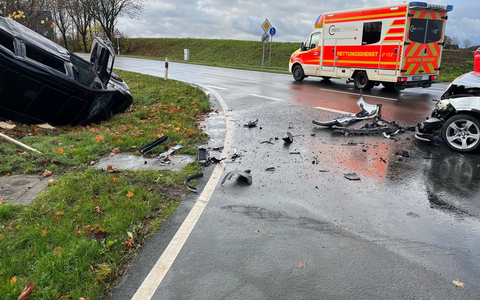 POL-COE: Billerbeck, Ludgerusweg, L580/ Auto überschlägt sich nach Kollision - Foto: presseportal.de