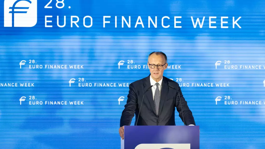Kanzler Friedrich Merz (CDU) spricht sich für weniger Bankenregulierung in Europa aus (Archivbild) - Bild: Boris Roessler/dpa