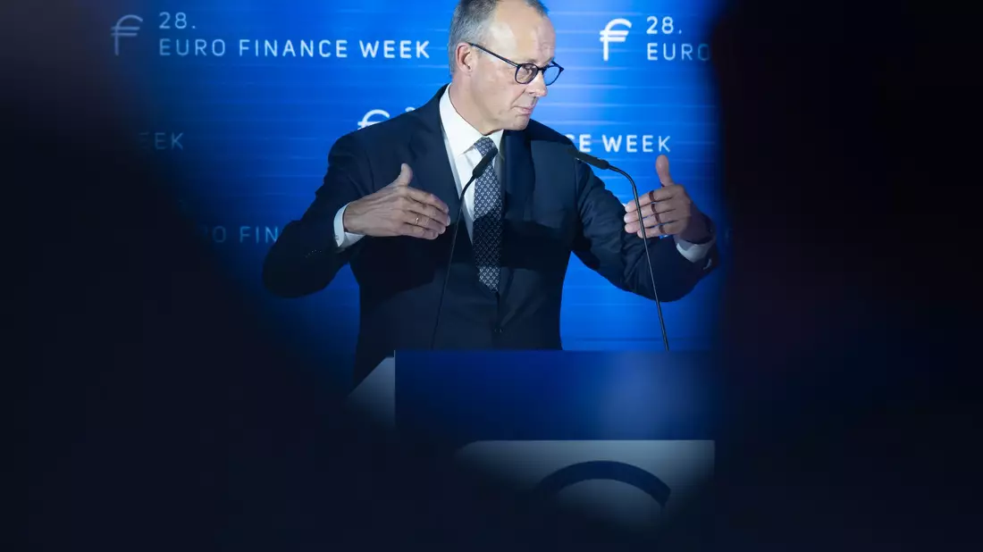 Merz plädiert für einen vertieften Kapitalmarkt in Europa  - Bild: Boris Roessler/dpa