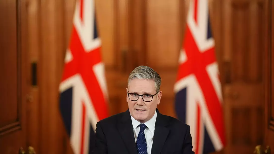 Die britische Regierung von Keir Starmer kündigt eine weitreichende Asylreform an. (Archivbild) - Bild: James Manning/PA Wire/dpa