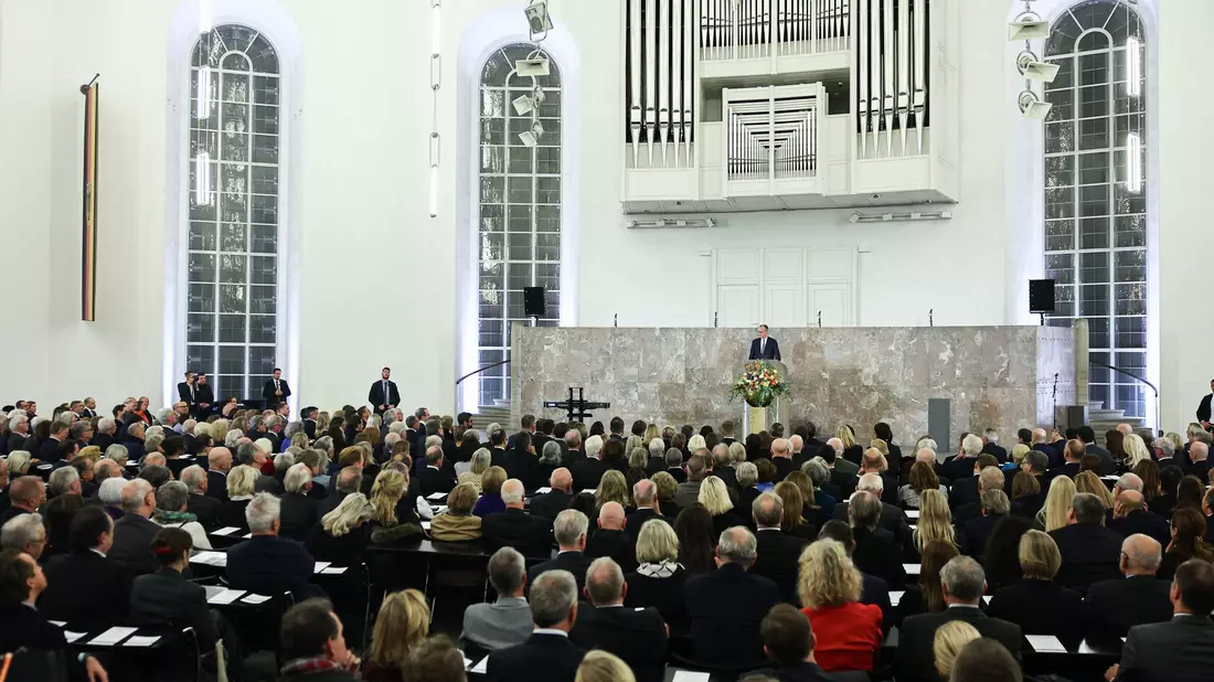 Gedenkfeier für Friedrich von Metzler in der Frankfurter Paulskirche - Bild: Hannes P. Albert/dpa