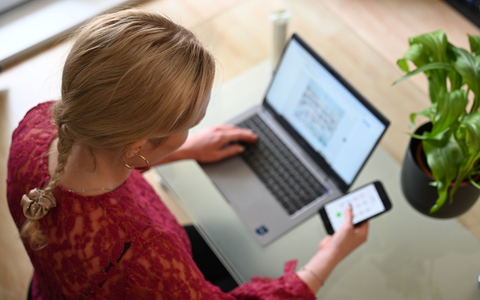 Für zwei Drittel der Generation Z ist finanzielle Unabhängigkeit das wichtigste finanzielle Ziel. (Symbolbild) - Foto: Helena Dolderer/dpa/dpa-tmn