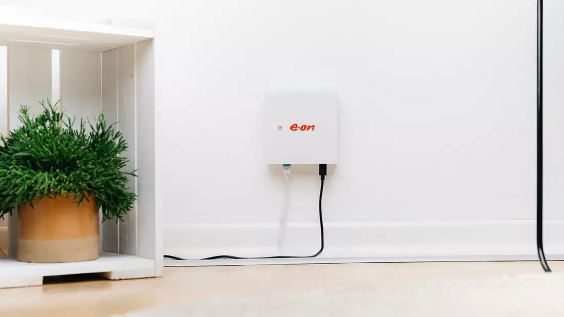 Mit intelligenter Steuerung von Solaranlage, Speicher &. Co. jedes Jahr fast 1.000 Euro sparen - Bild: presseportal.de