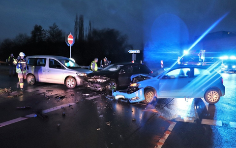 POL-HX: Frontalzusammenstoß an der Autobahnauffahrt - Foto: presseportal.de