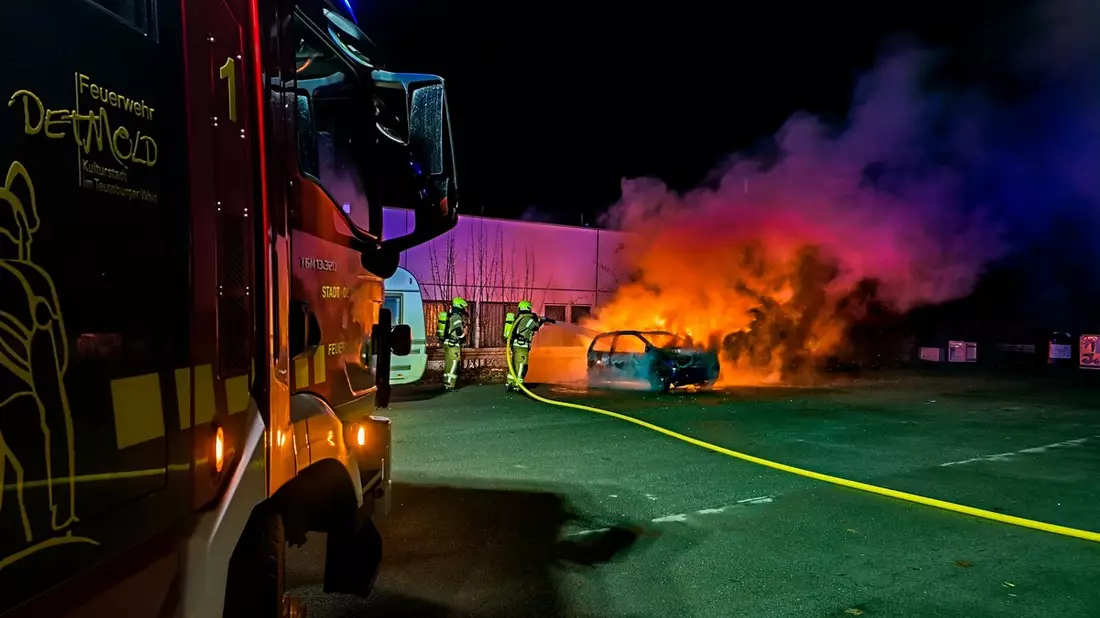 FW-DT: Pkw-Brand in der Nacht zum Dienstag - Bild: presseportal.de