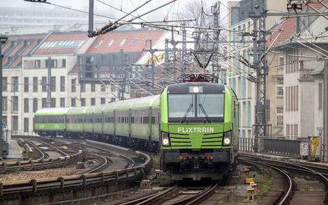 Flixtrain hat im deutschen Bahnnetz viel vor. - Foto: Soeren Stache/dpa