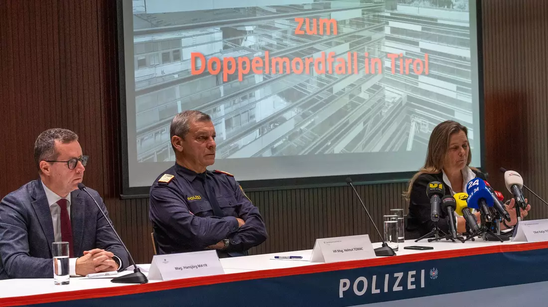 Staatsanwaltschafts-Sprecher Hansjörg Mayr geht von Mord aus.  - Bild: Expa/Erich Spiess/APA/dpa