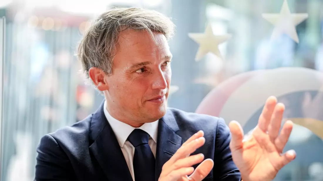 SAP-Chef Christian Klein und weitere Firmenvertreter waren zu Gast beim Digitalgipfel.  - Bild: Kay Nietfeld/dpa