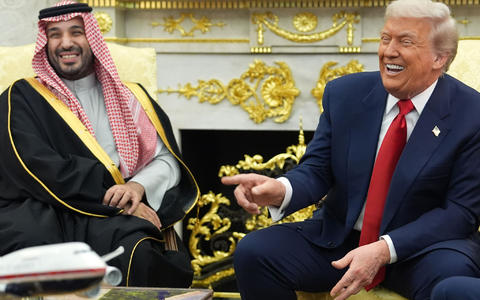 Saudi-Arabiens Kronprinz bekommt einen herzlichen Empfang vom US-Präsidenten im Weißen Haus.  - Foto: Evan Vucci/AP/dpa