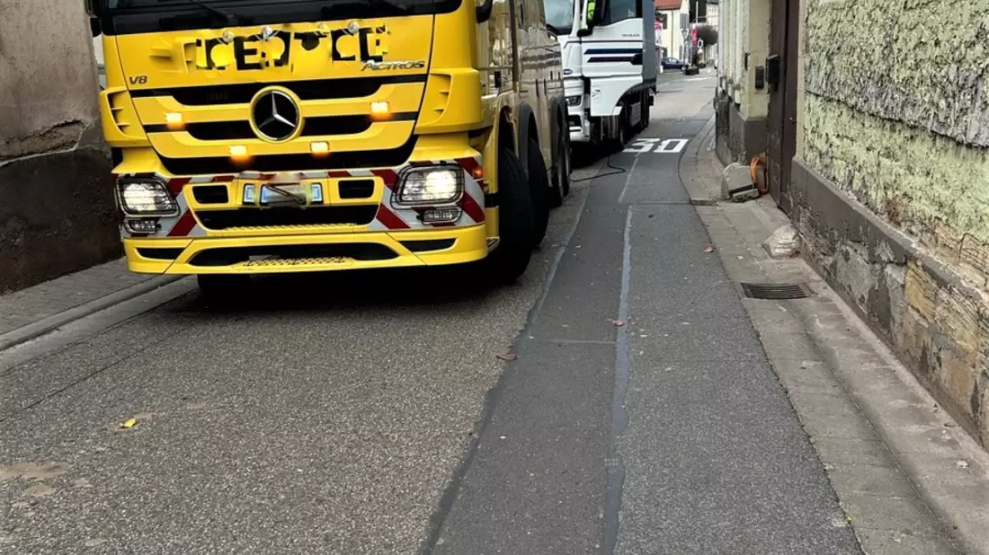 POL-PDLD: Klingenmünster - Verkehrsbehinderung durch Pannen-Lkw - Bild: presseportal.de
