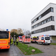 Mehrere Schüler wurden vorsorglich ins Krankenhaus gebracht.  - Foto: Jan Ohmen/dpa
