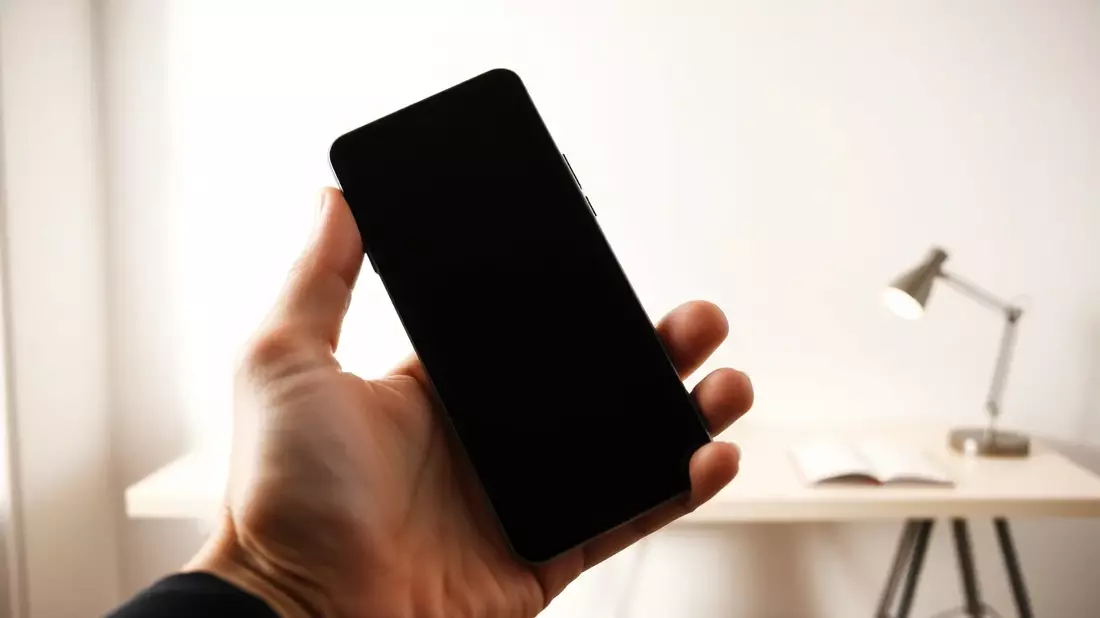 iPhone-Deals: Black Friday startet mit satten Rabatten Illustration mit AI erstellt übermittelt durch boerse-global.de