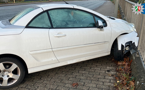 POL-OB: Rutschpartie auf der Essener Straße - Sieben Fahrzeuge beteiligt - Verursacher flüchtig - Foto: presseportal.de