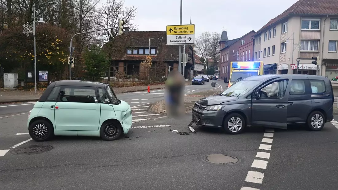 POL-HK: Soltau: Verkehrsunfall mit drei Leichtverletzten (FOTO) - Bild: presseportal.de