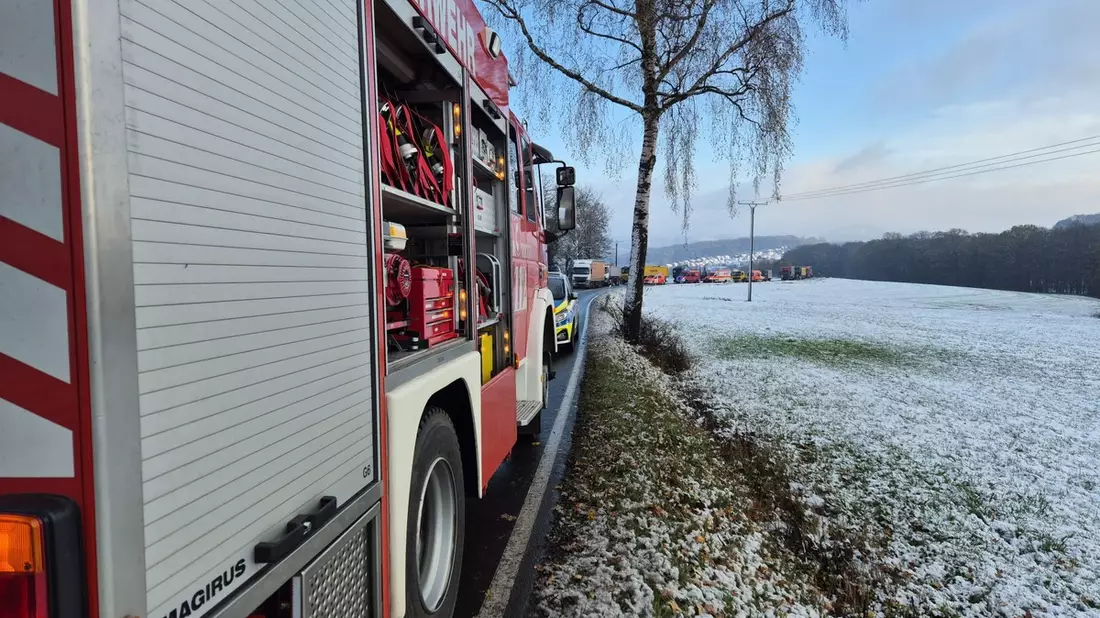 FW-AR: Verkehrsunfall zwischen PKW und besetztem Großraumtaxi - Bild: presseportal.de