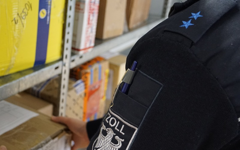 HZA-A: Black Friday und Weihnachten: Wichtige Hinweise des Zolls zu Sendungen aus dem Ausland - Foto: presseportal.de
