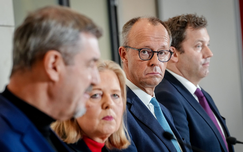 Auch die ältere Generation sieht die Rentenpolitik der Bundesregierung kritisch. (Archivbild) - Foto: Kay Nietfeld/dpa