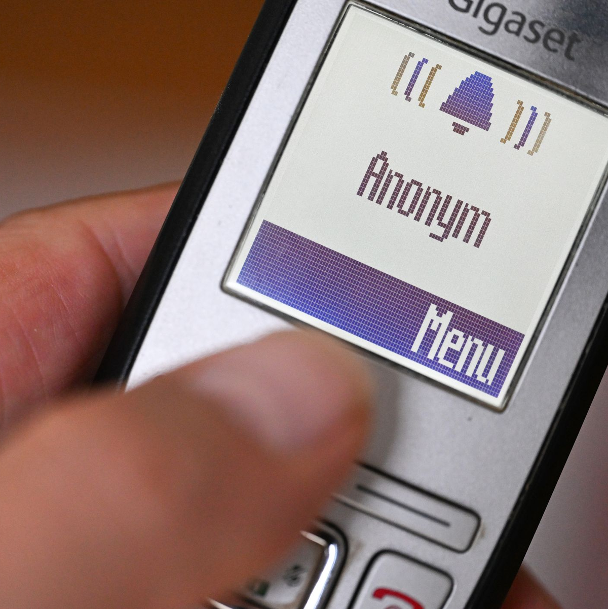 Es gab laut Polizei mehr als 1.000 Anrufe binnen kurzer Zeit. (Symbolbild) - Foto: Bernd Weißbrod/dpa