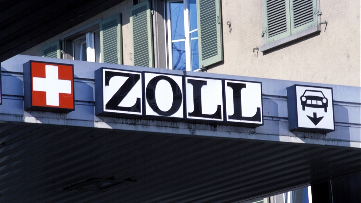 HZA-SI: Rassehund aus der Schweiz geschmuggelt - - Ehepaar kauf Welpen in der Schweiz und meldet ihn beim Zoll nicht an - Foto: presseportal.de