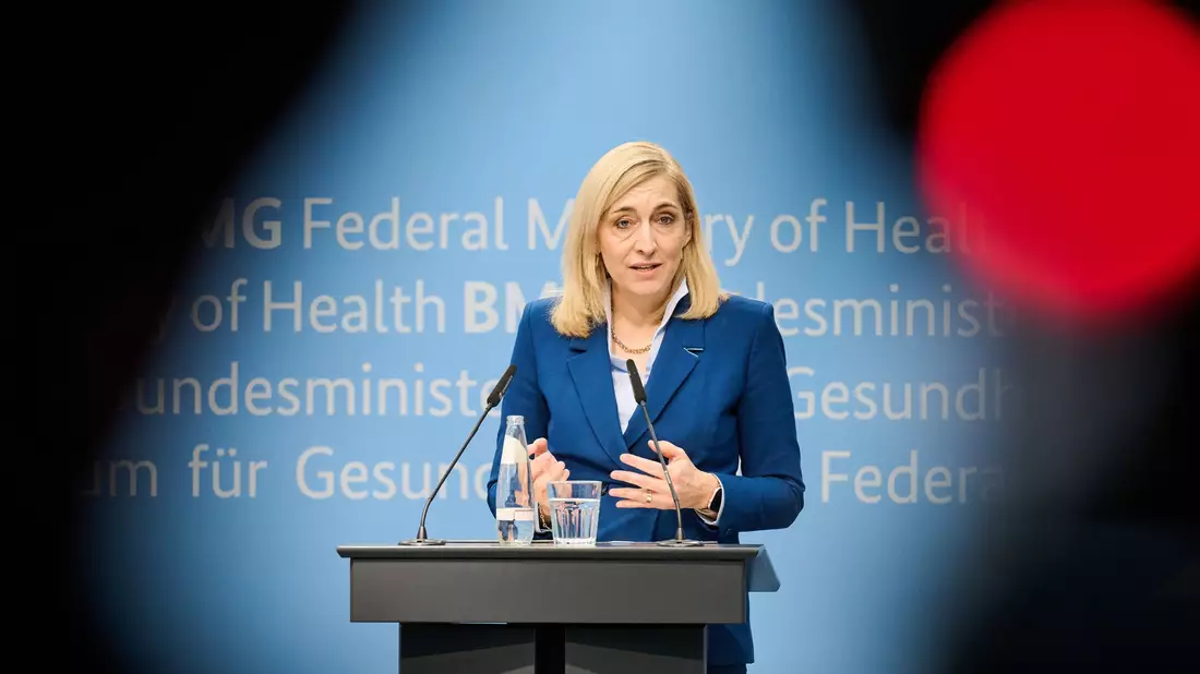 Legt Ministerin Warken jetzt noch schnell neue Vorschläge vor? (Archivbild) - Bild: Annette Riedl/dpa
