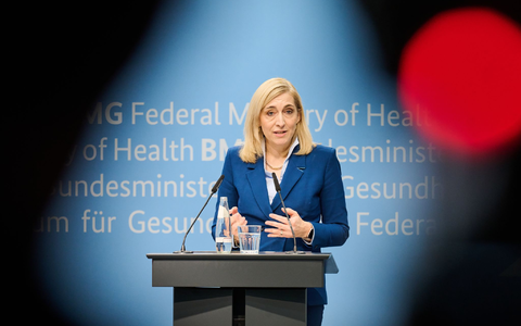 Legt Ministerin Warken jetzt noch schnell neue Vorschläge vor? (Archivbild) - Foto: Annette Riedl/dpa