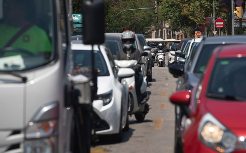 Im Zentrum Palmas gibt es seit Jahresbeginn eine Umweltzone, in die Urlauberautos mit ausländischem Kennzeichen - auch wenn sie schadstoffarm oder sogar elektrisch sind - nicht einfahren dürfen. (Archivbild)  - Foto: Clara Margais/dpa